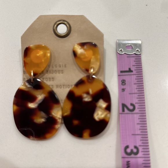 NWT Anthropology resin dangle earrings! - Picture 2 of 3